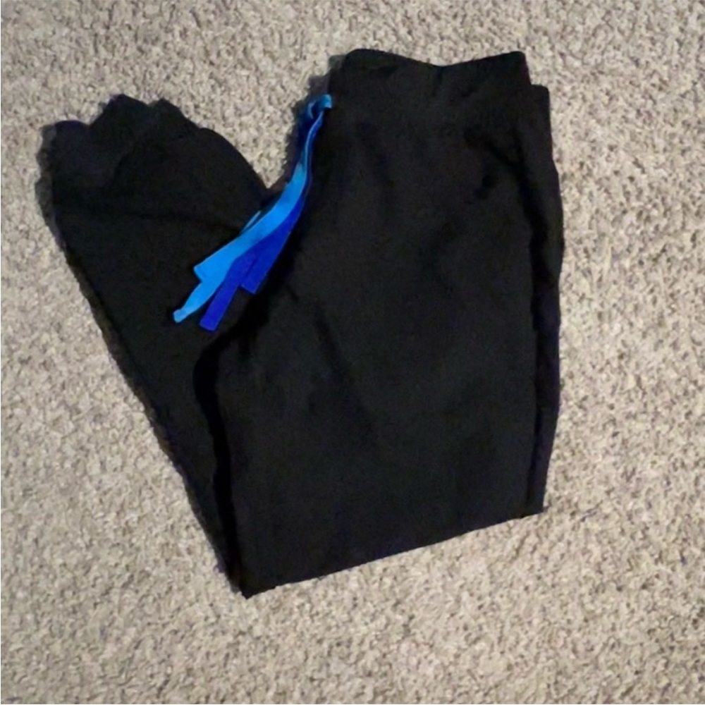Womens Figs Size Small Petite